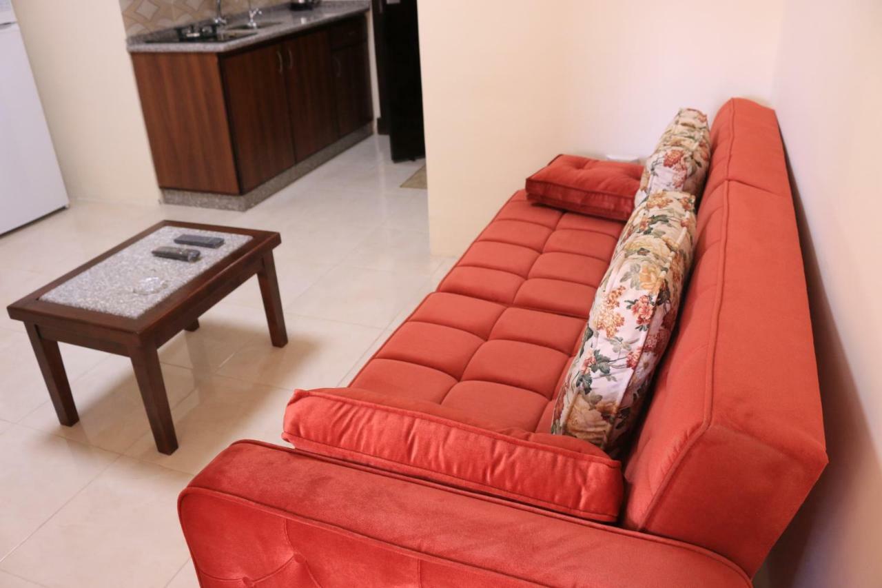 Badan Suites Safut ภายนอก รูปภาพ